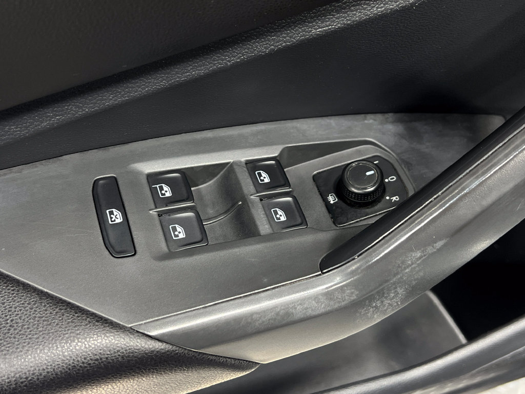 Used 2019 Volkswagen Jetta SE FWD image 15