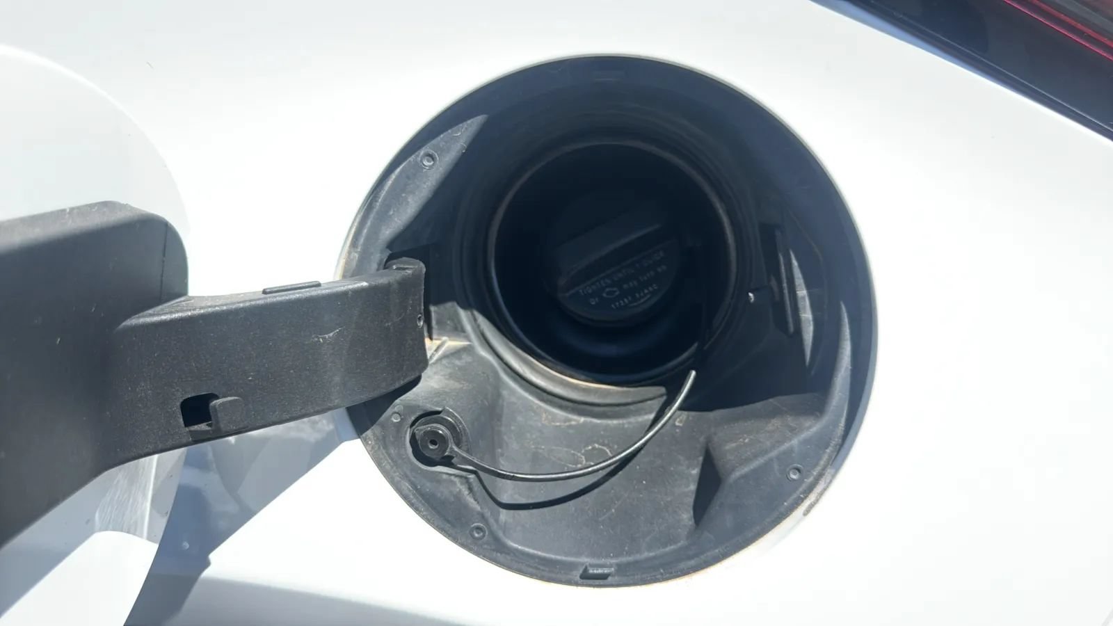 Used 2024 Nissan Kicks SR FWD image 26