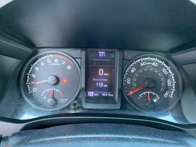 Used 2018 Toyota Tacoma SR image 20