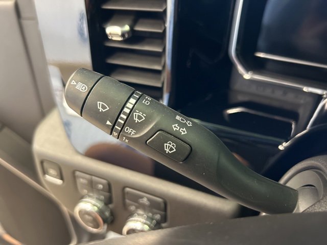 Used 2024 GMC Sierra 3500 SLE w/ Preferred Package image 21