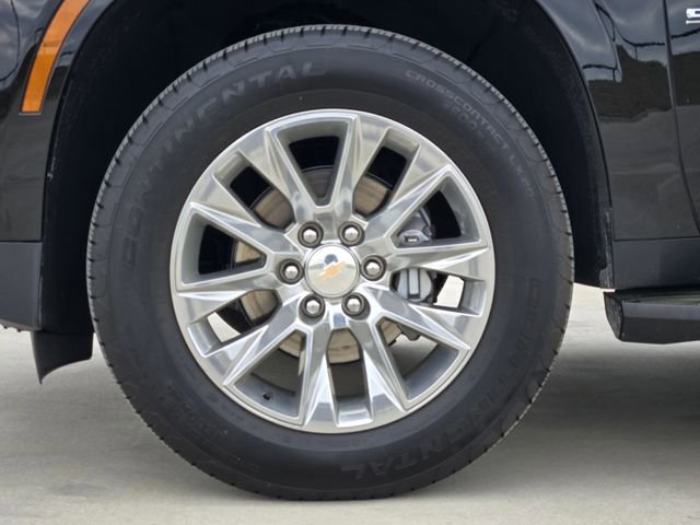 Used 2025 Chevrolet Suburban Premier image 11