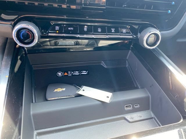 Used 2025 Chevrolet Tahoe Premier AWD/4WD image 29