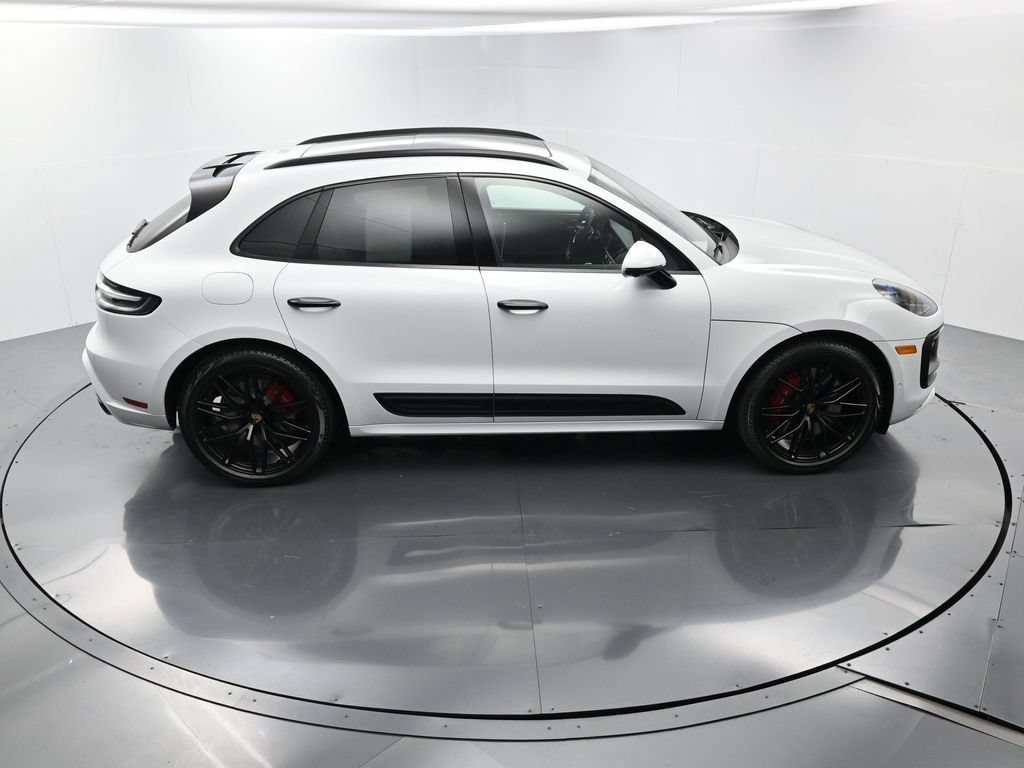 Certified 2025 Porsche Macan GTS AWD/4WD image 40