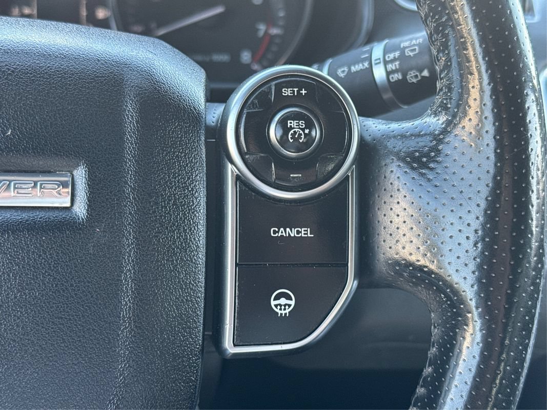 Used 2015 Land Rover Range Rover Sport SE AWD/4WD image 35