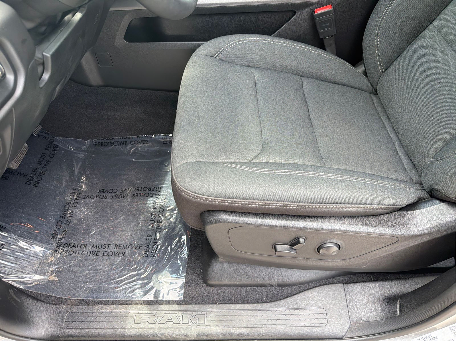 Used 2025 RAM 1500 Big Horn RWD image 27