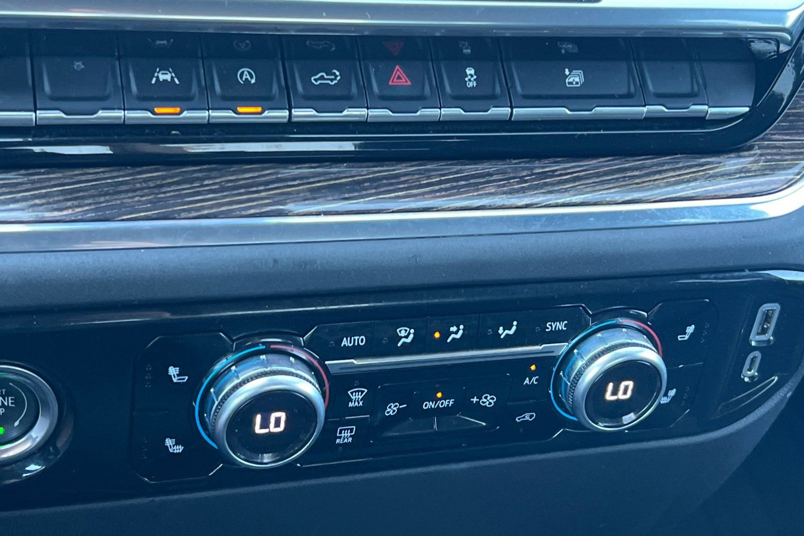 Used 2023 GMC Sierra 1500 Elevation w/ LPO, Elevation Black Package image 20