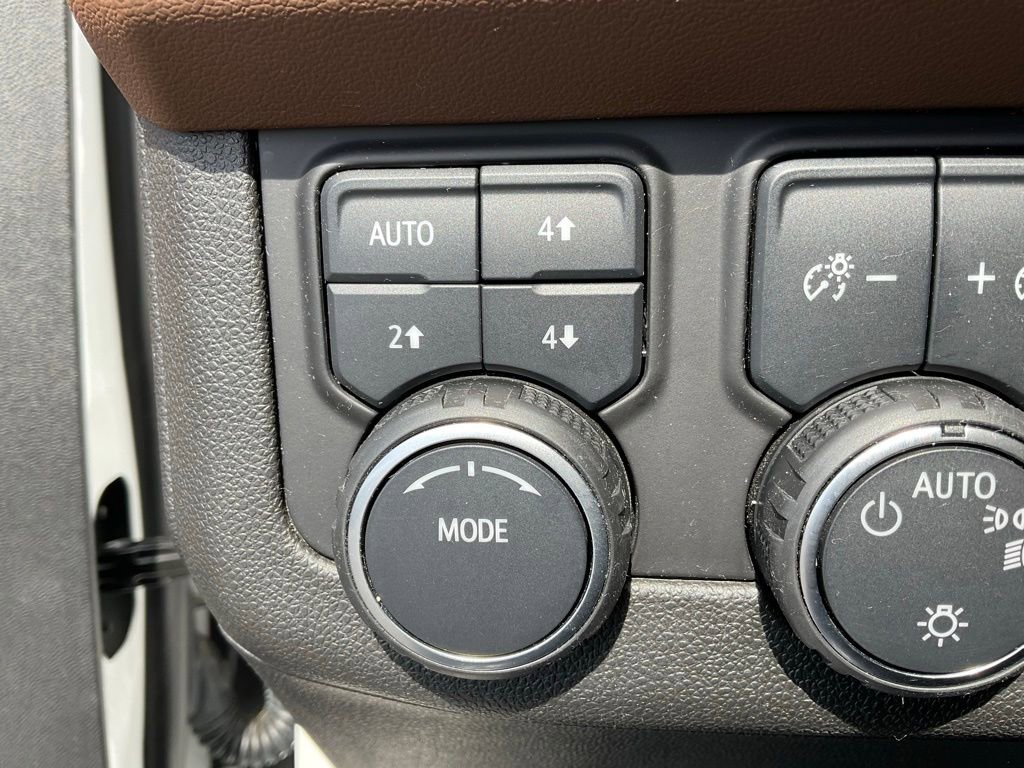 Used 2023 Chevrolet Tahoe High Country AWD/4WD image 18