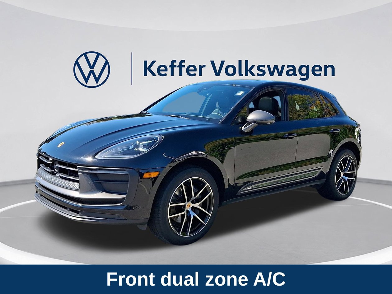 Used 2023 Porsche Macan Turbo AWD/4WD image 3