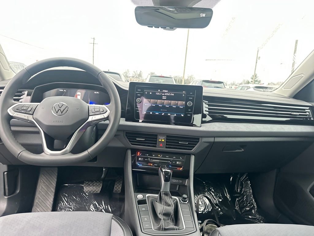 New 2026 Volkswagen Jetta SE image 14