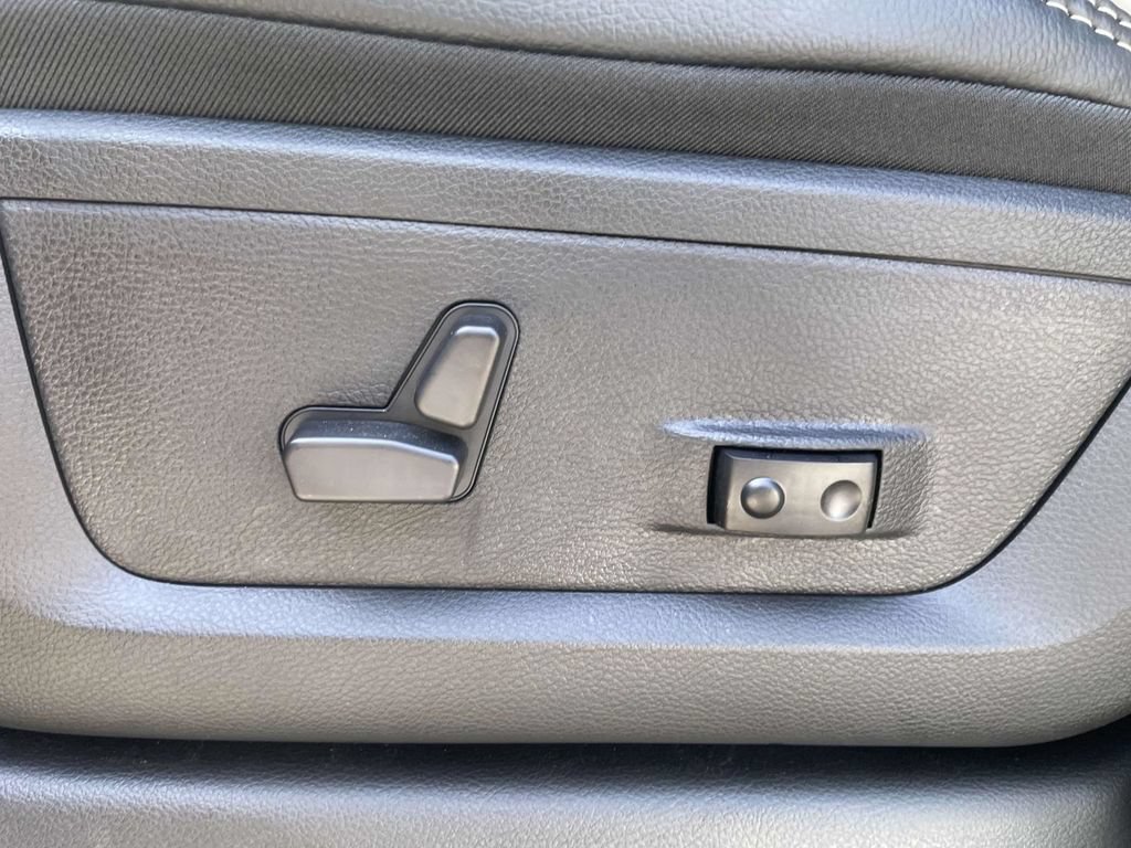 New 2026 RAM 2500 Laramie AWD/4WD image 26
