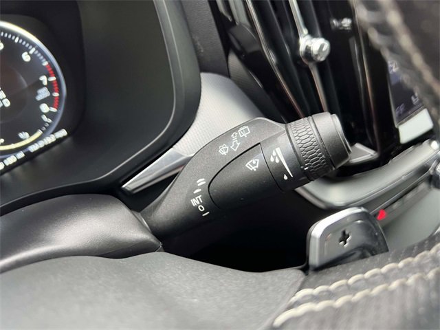 Used 2019 Volvo XC60 T6 R-Design w/ Protection Package image 31