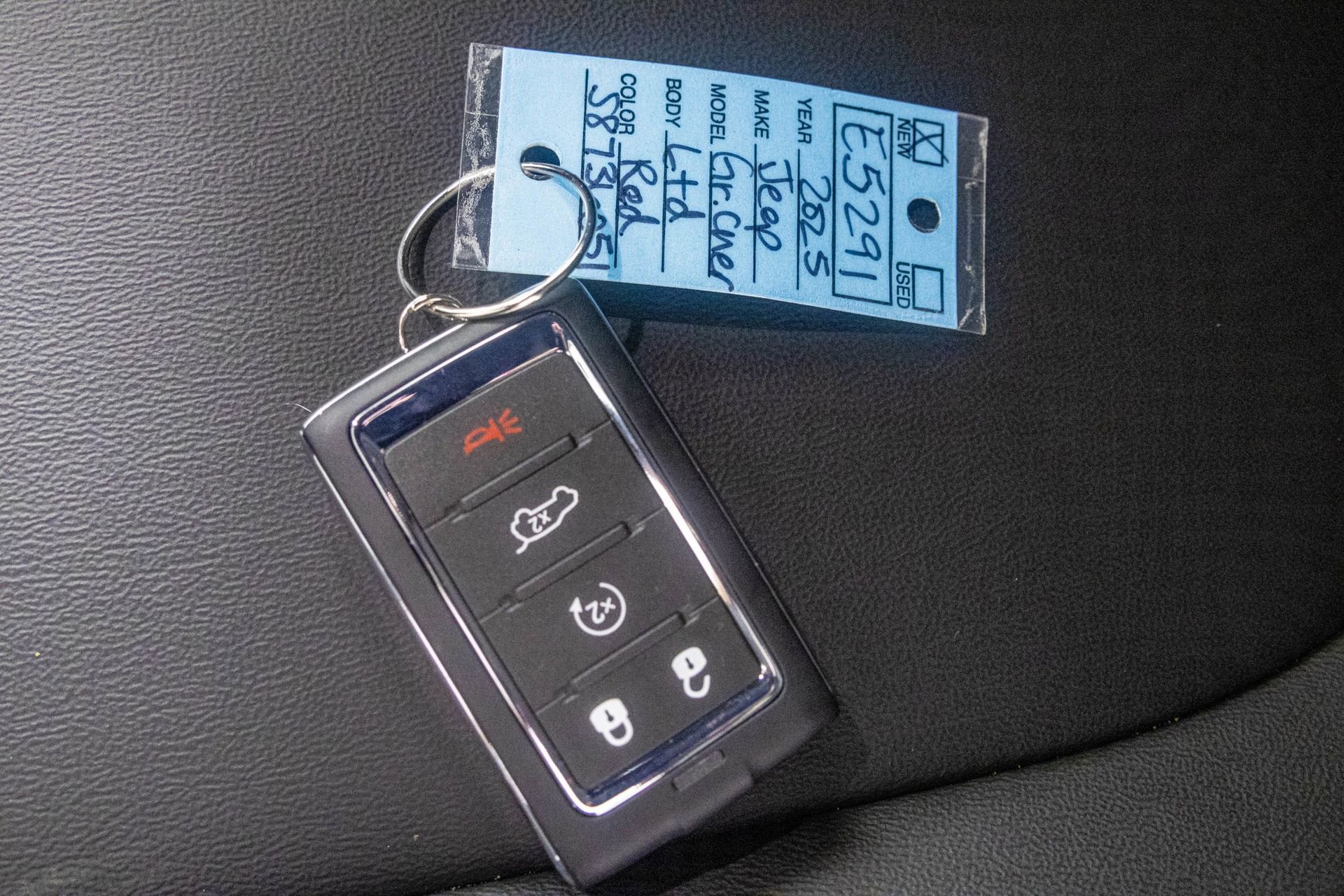 New 2025 Jeep Grand Cherokee Limited image 42