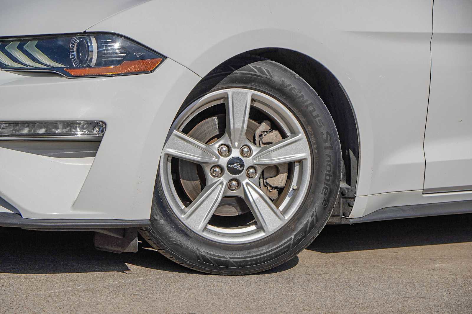 Used 2020 Ford Mustang Coupe image 2