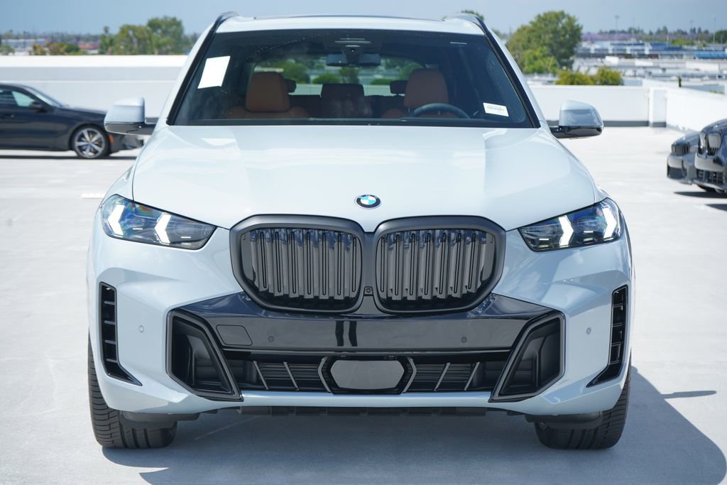 New 2026 BMW X5 sDrive40i w/ M Sport Package image 2