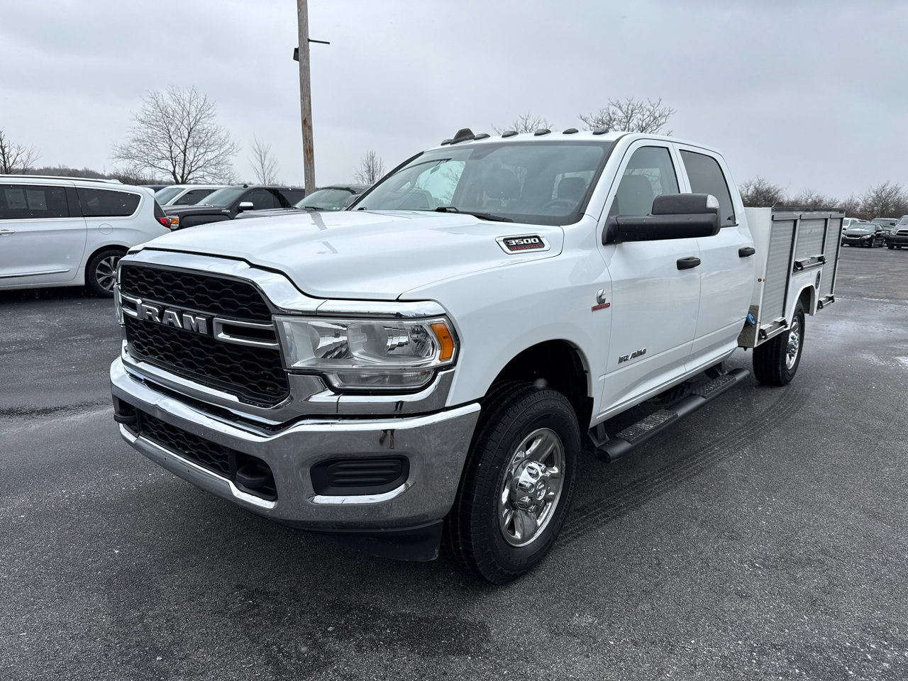 Used 2019 RAM 3500 Tradesman w/ Chrome Appearance Group image 2