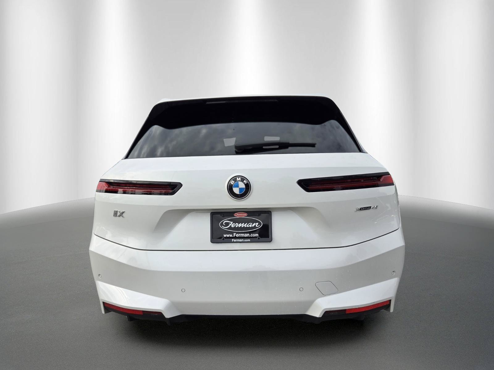 Certified 2026 BMW iX xDrive45 w/ Premium Package AWD/4WD image 6