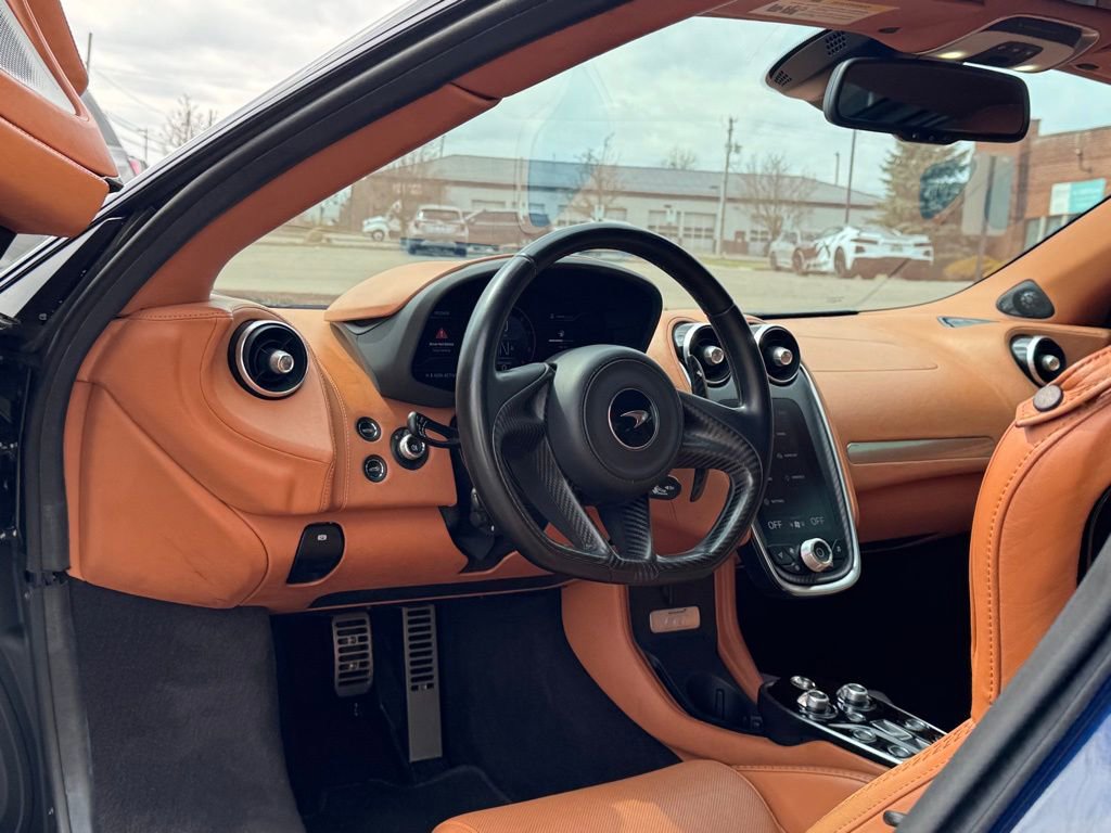 Used 2021 McLaren GT image 11