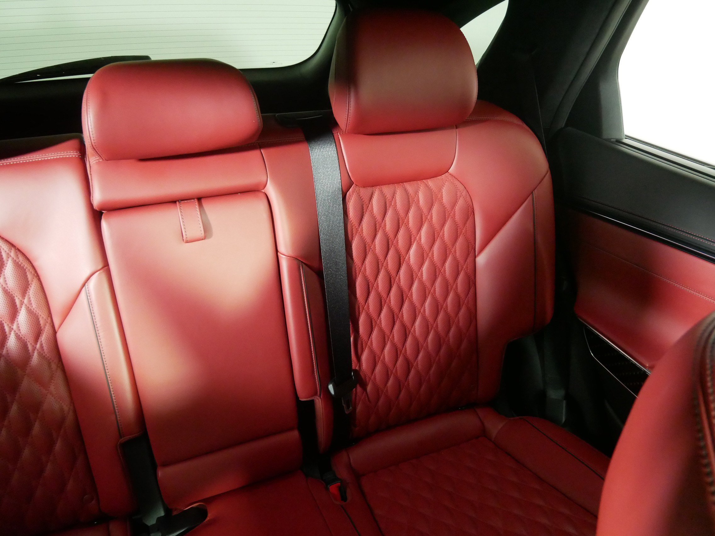 Used 2023 Genesis GV70 3.5T Sport w/ Sport Prestige Package image 14