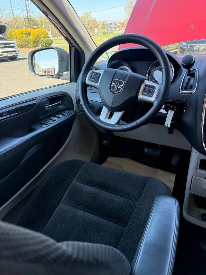 Used 2017 Dodge Grand Caravan SE w/ Power Window Group FWD image 10