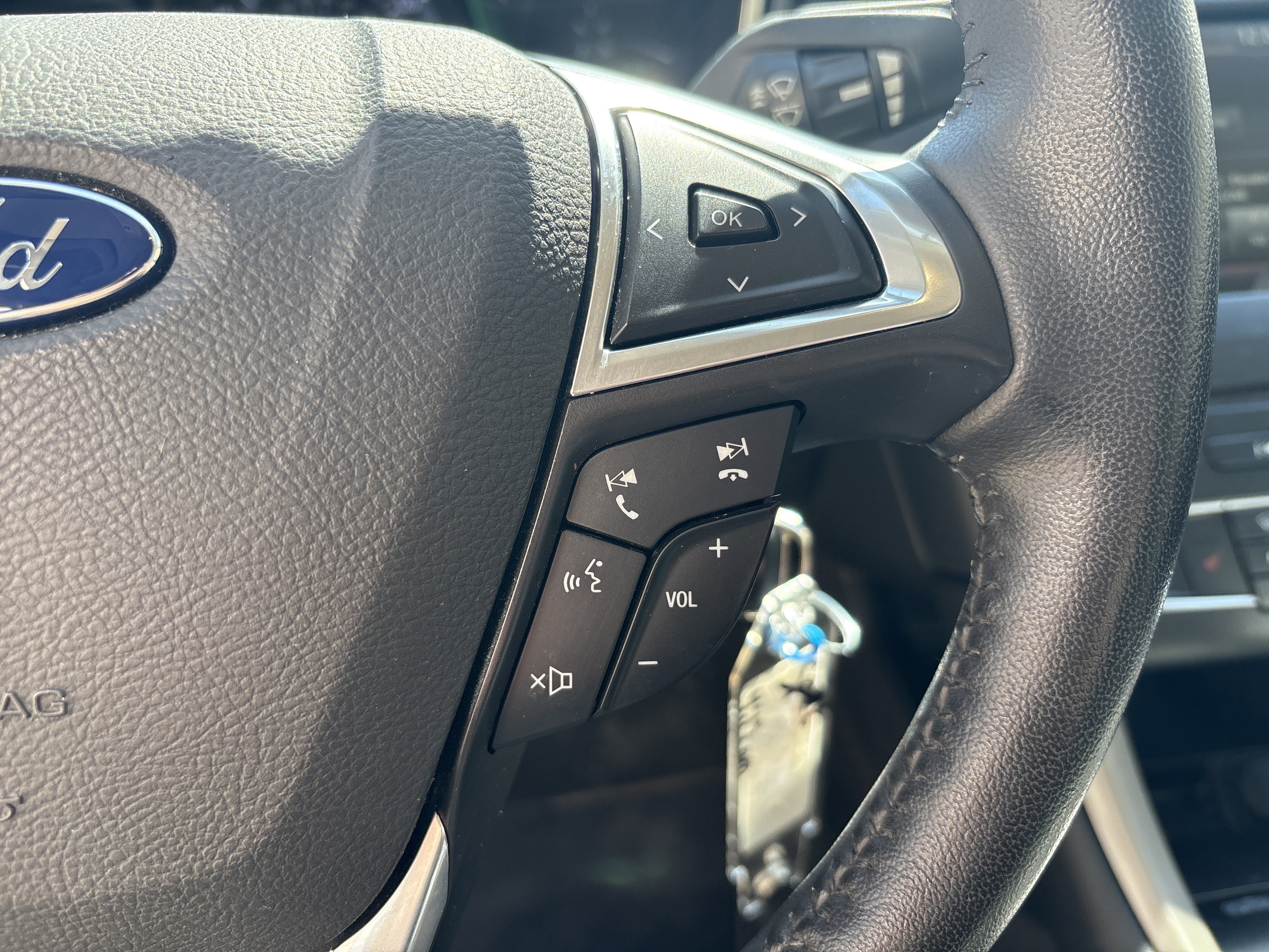 Used 2016 Ford Fusion SE w/ Equipment Group 202A image 20