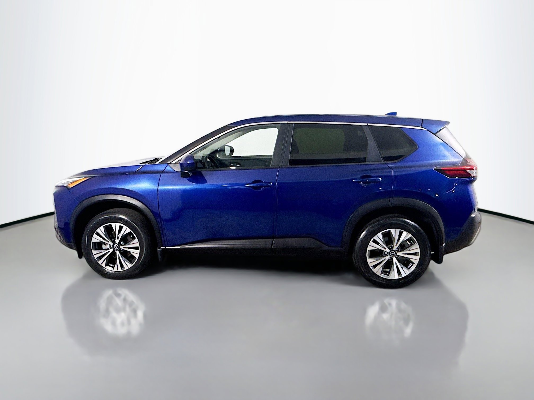 Used 2023 Nissan Rogue SV image 6