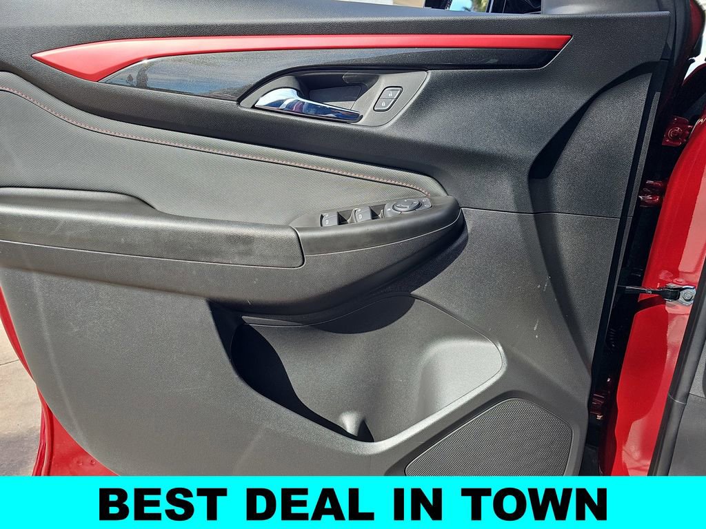 Used 2025 Chevrolet TrailBlazer RS w/ Driver Confidence Package image 26