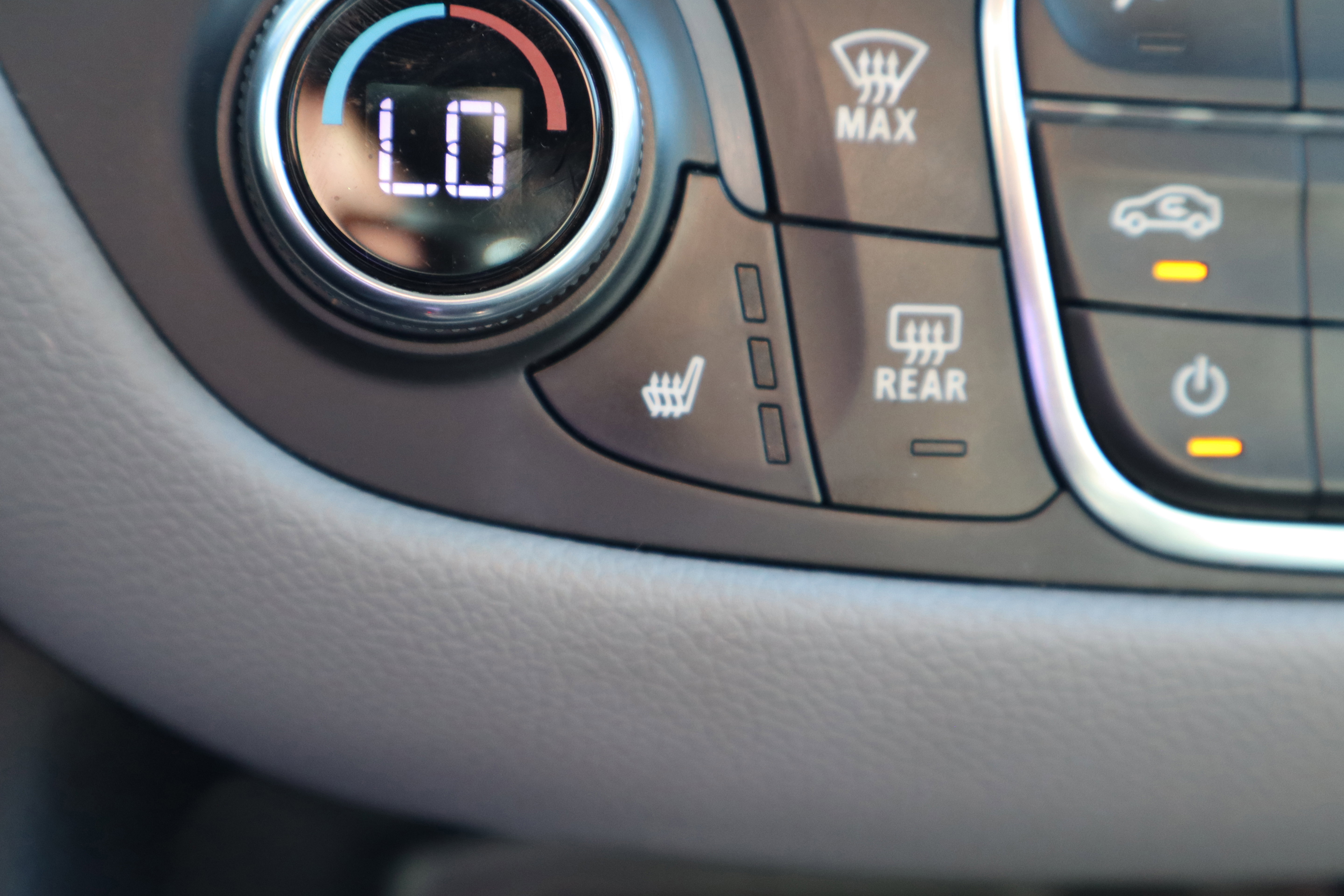 Used 2024 Chevrolet Equinox LT FWD image 21