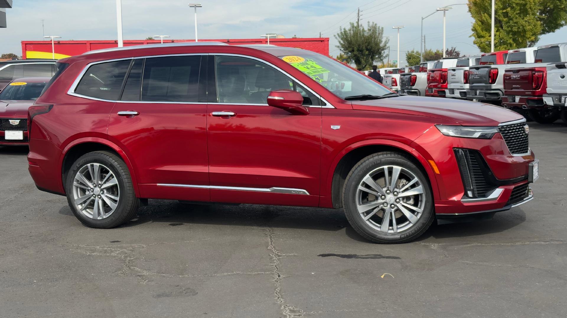 Certified 2024 Cadillac XT6 Premium Luxury image 3