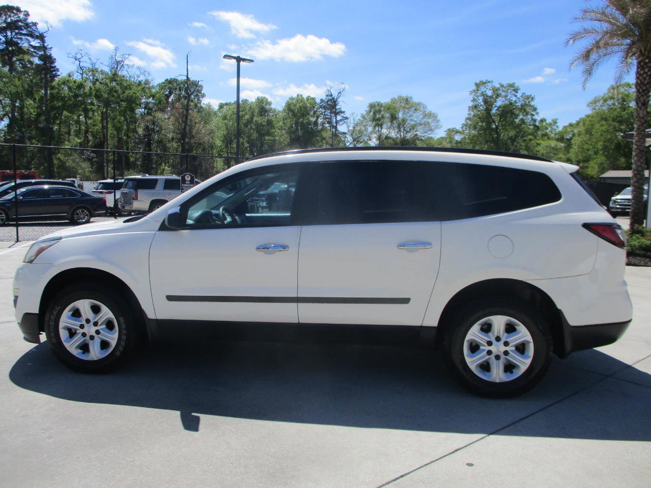 Used 2014 Chevrolet Traverse LS image 20