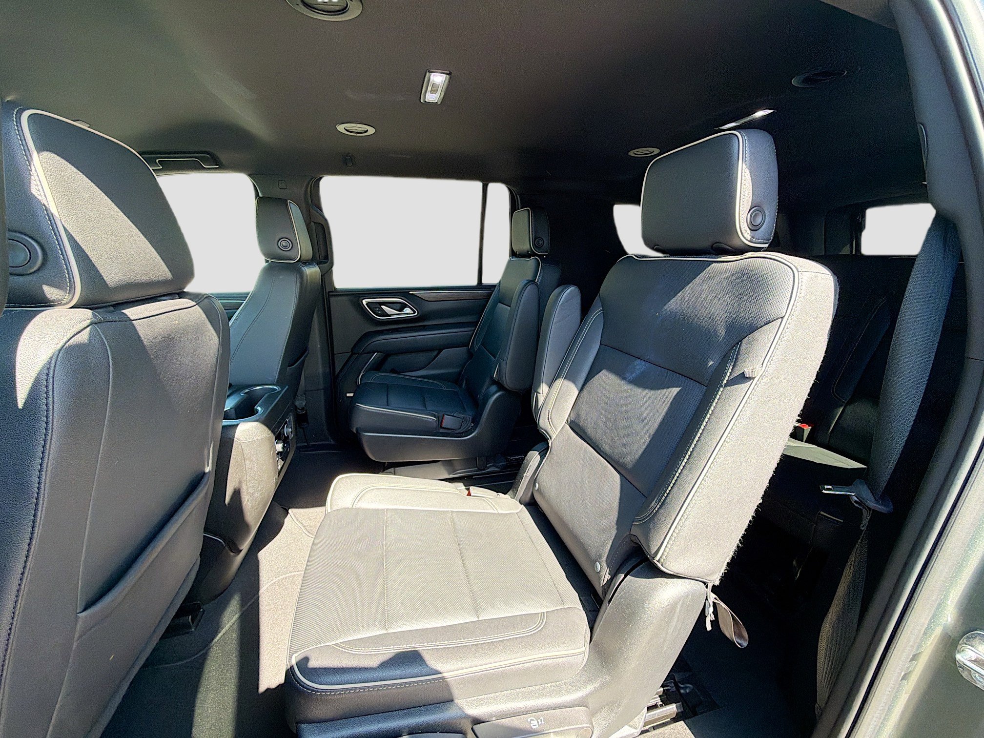 Used 2023 Chevrolet Suburban Premier image 22