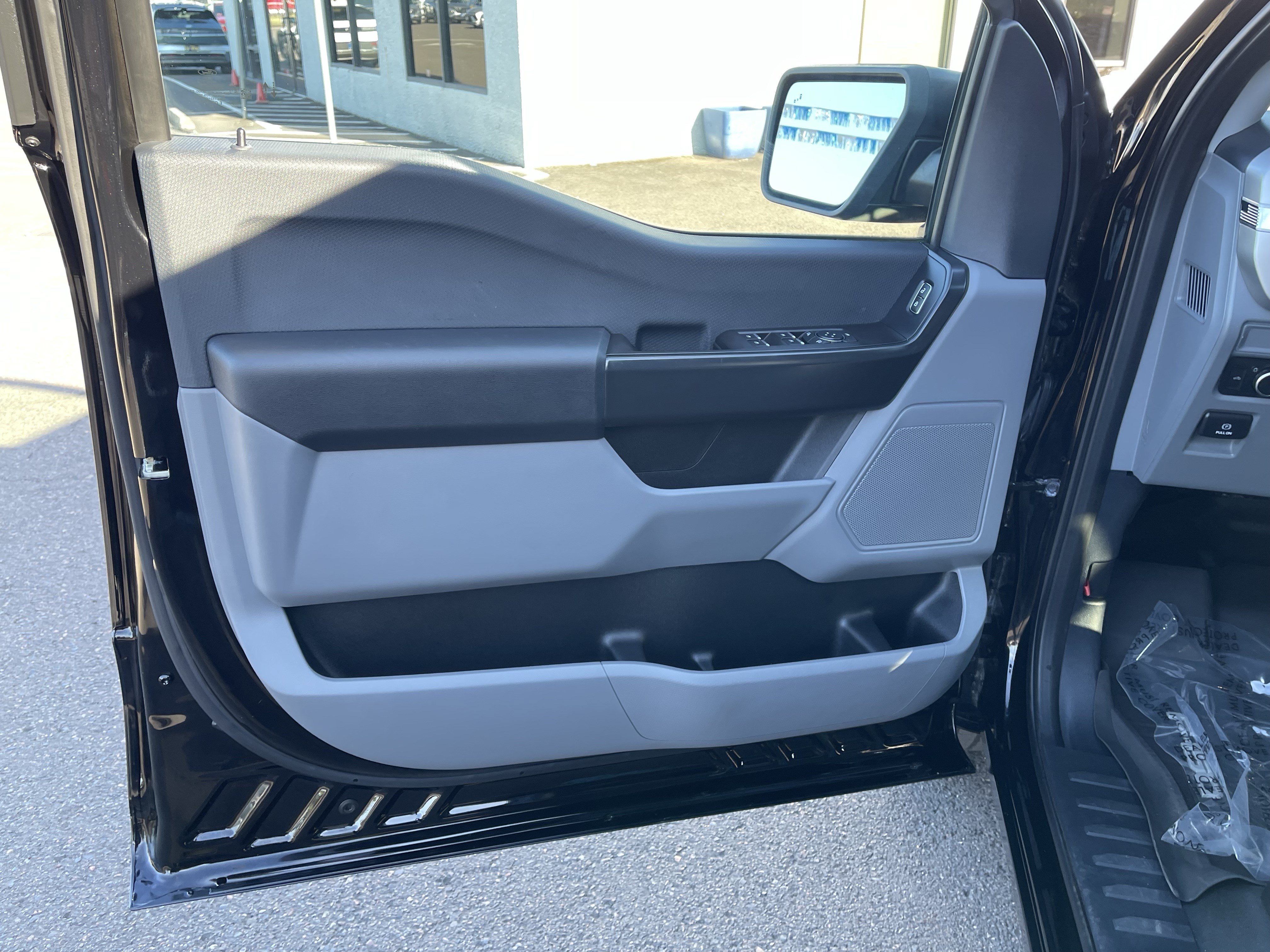 Used 2022 Ford F150 Lightning Pro AWD/4WD image 17