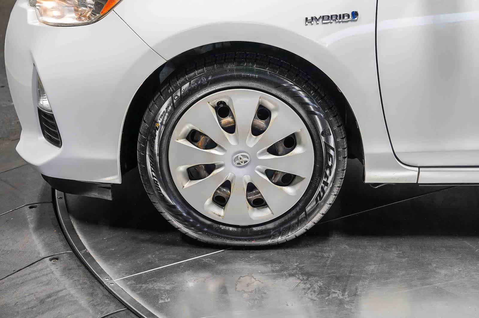 Used 2013 Toyota Prius C One FWD image 9