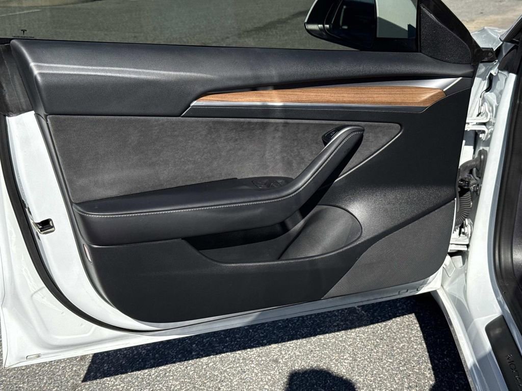 Used 2022 Tesla Model 3 Long Range image 21