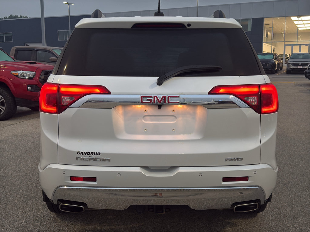 Certified 2018 GMC Acadia Denali w/ Technology Package AWD/4WD image 7