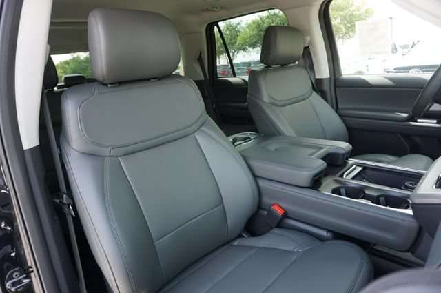 New 2027 Ford Expedition Active RWD image 2