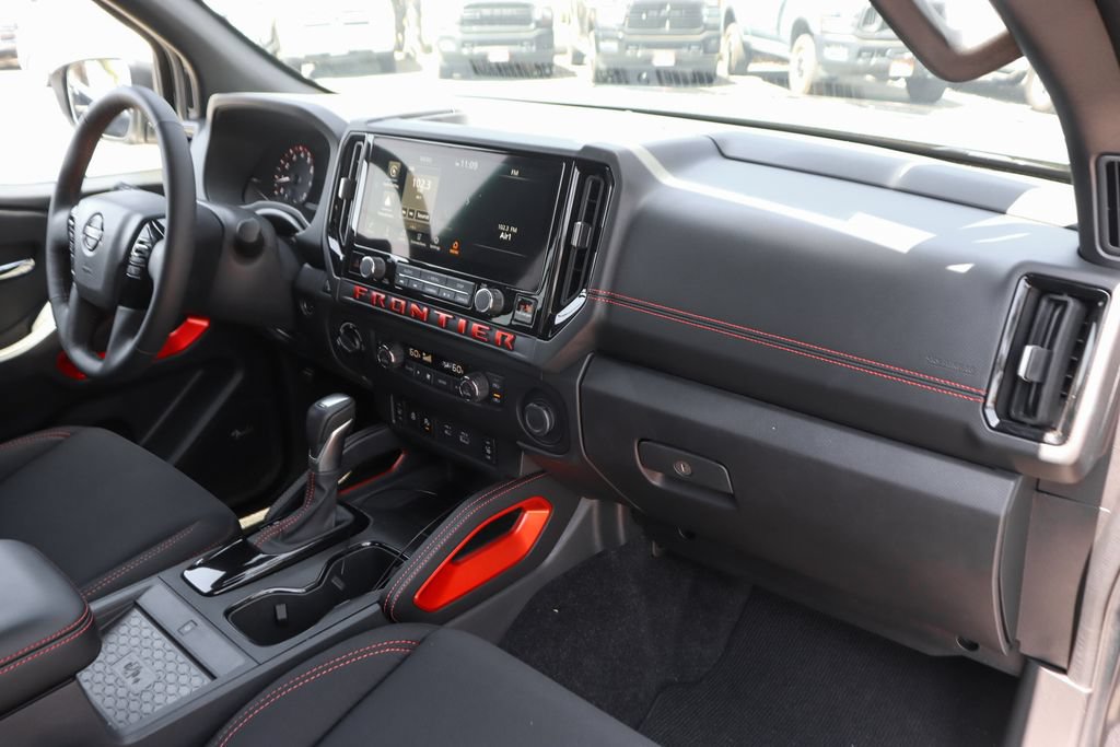Used 2025 Nissan Frontier PRO-4X w/ Pro Convenience Package AWD/4WD image 40