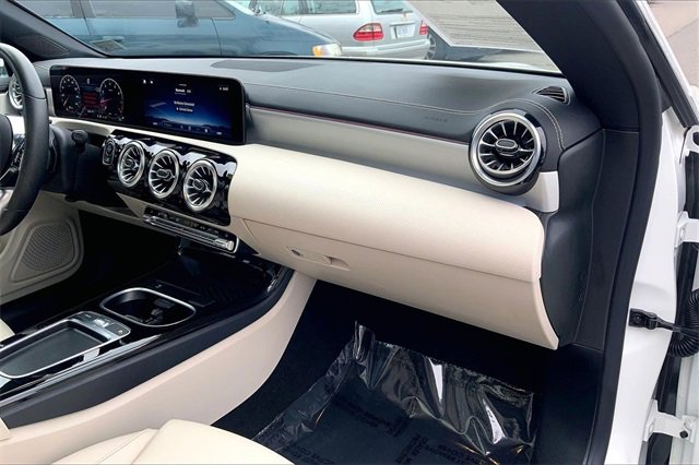 Certified 2024 Mercedes-Benz CLA 250 4MATIC image 15