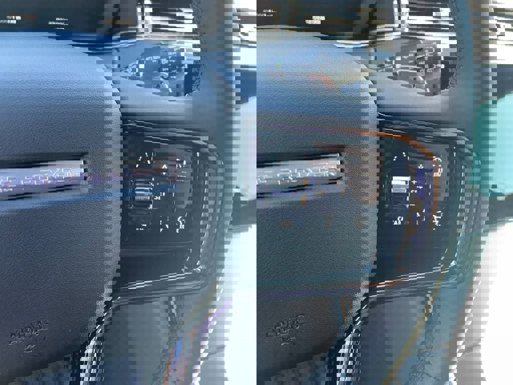 New 2024 Land Rover Range Rover Evoque Dynamic SE image 12