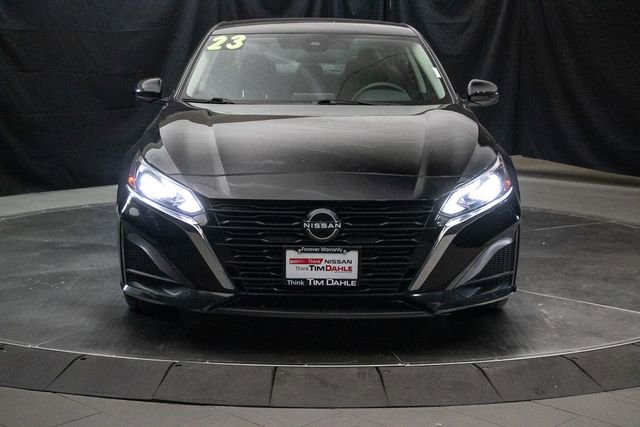 Used 2023 Nissan Altima 2.5 SV image 2
