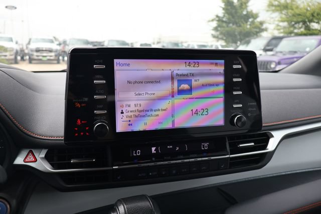 Used 2024 Toyota Sienna XSE FWD image 12
