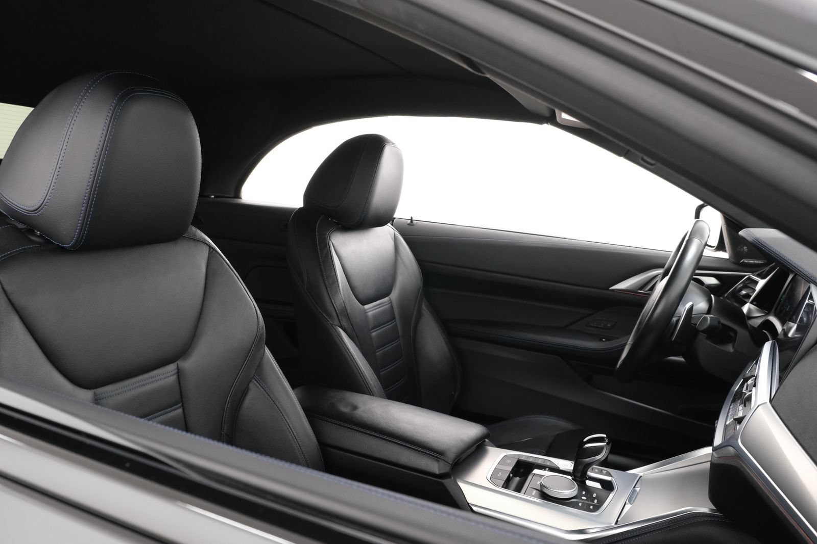 Used 2022 BMW M440i Convertible RWD image 42
