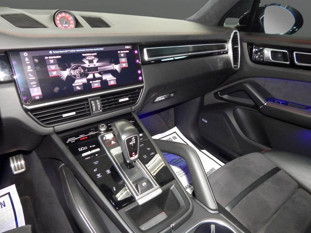 Used 2021 Porsche Cayenne GTS image 22