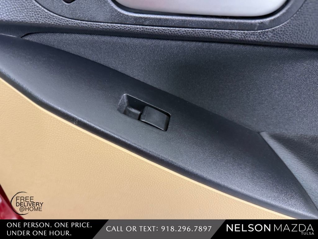 Used 2011 MAZDA MAZDA3 i Touring FWD image 45