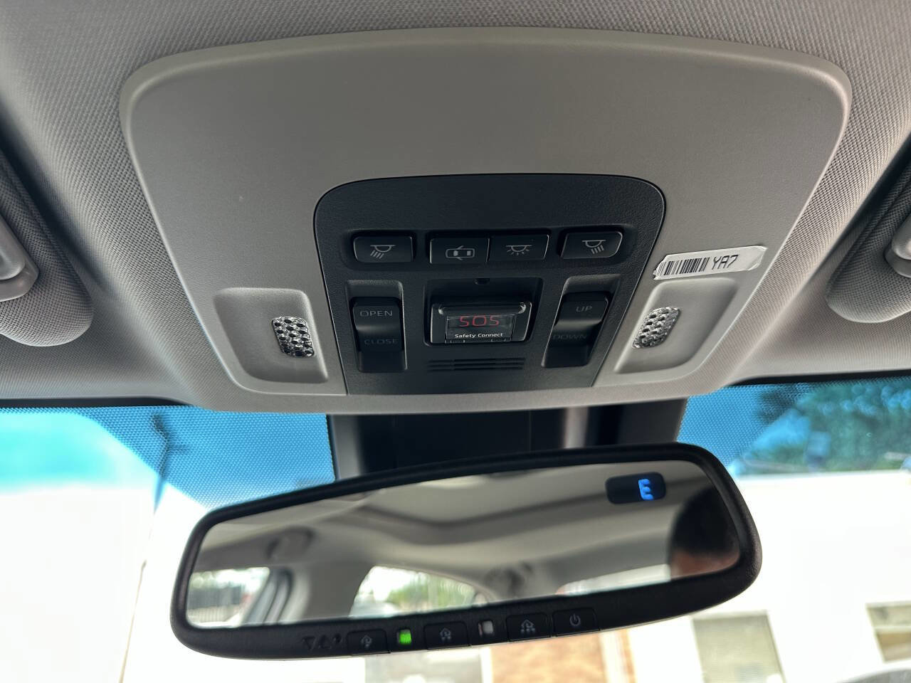 Used 2018 Toyota Camry SE image 30