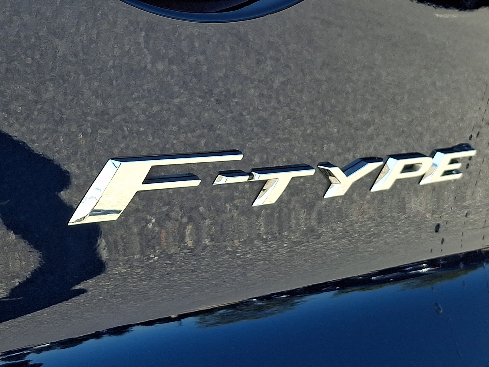 Used 2020 Jaguar F-TYPE Coupe RWD image 33