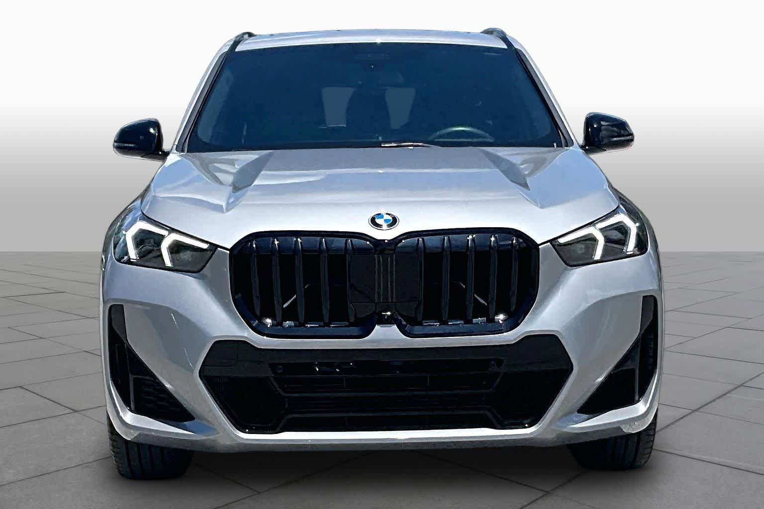 Used 2026 BMW X1 xDrive28i w/ Technology Package AWD/4WD image 3