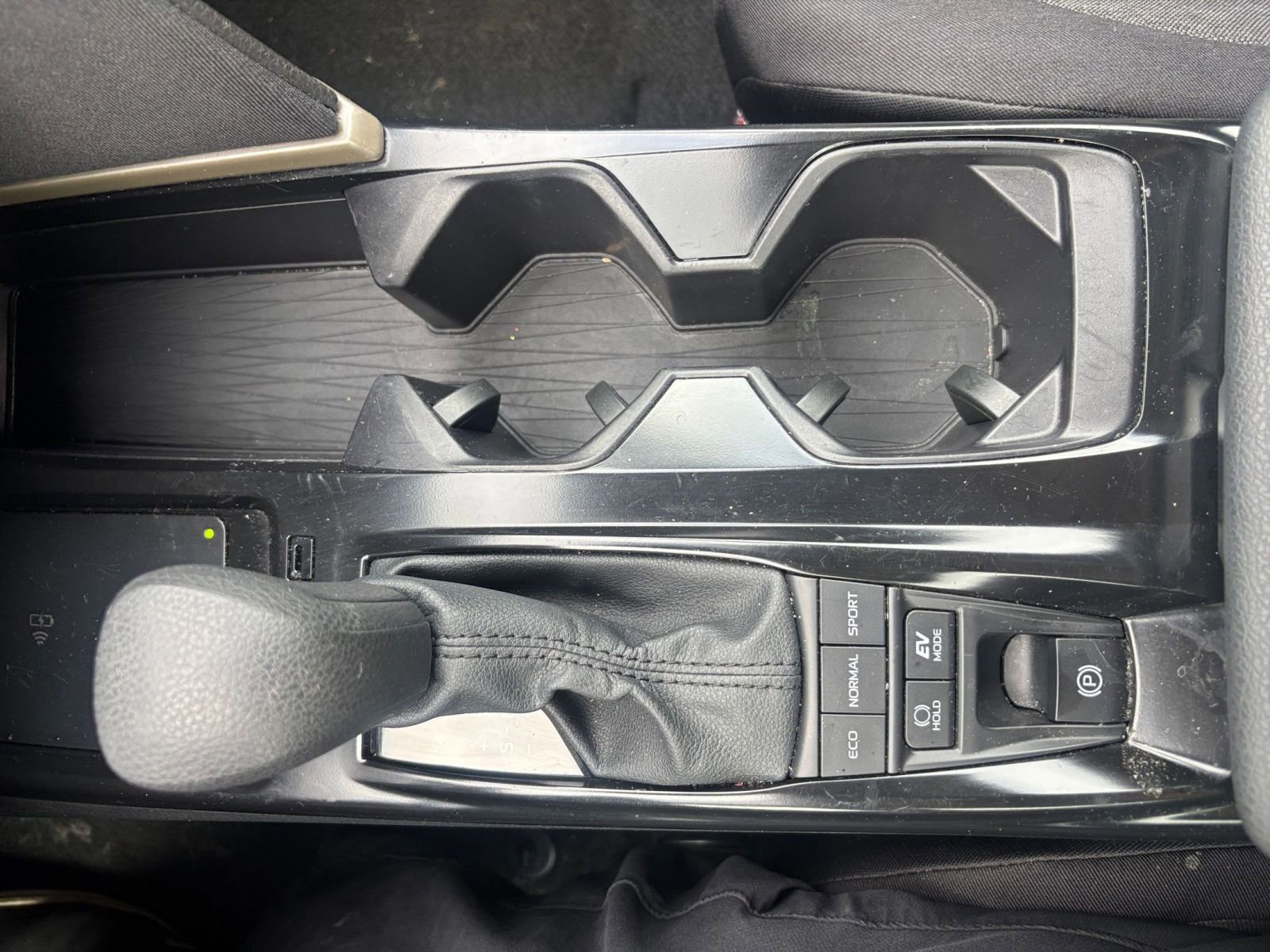 Used 2025 Toyota Camry LE image 39