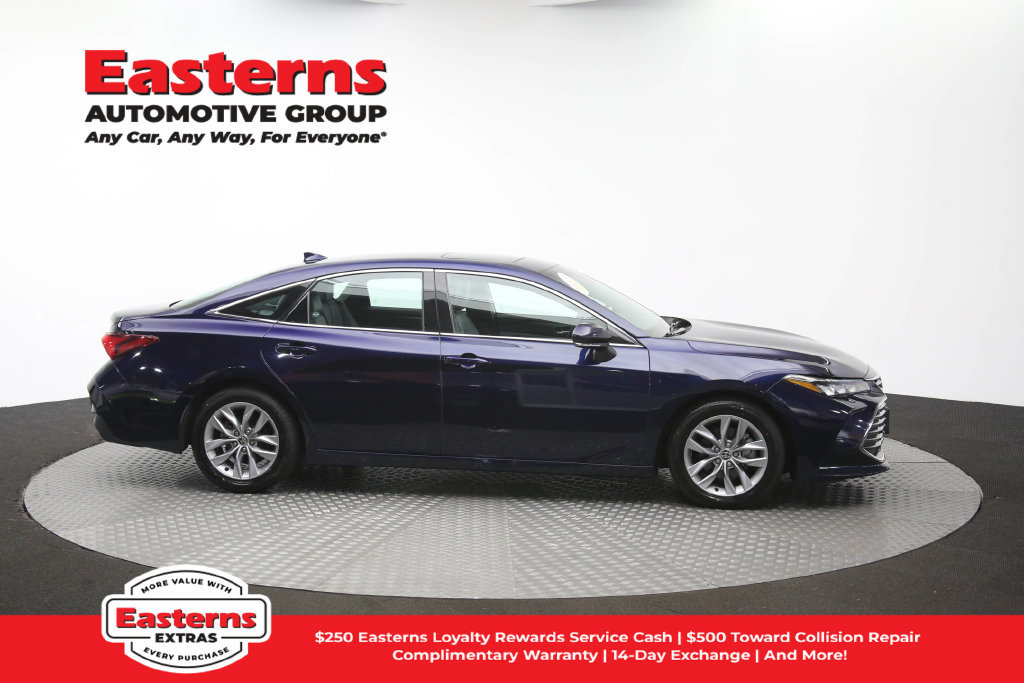 Used 2022 Toyota Avalon XLE w/ Moonroof Package FWD image 48