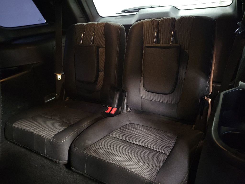 Used 2018 Ford Explorer XLT image 22