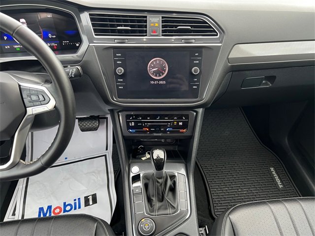 Used 2024 Volkswagen Tiguan SE image 11
